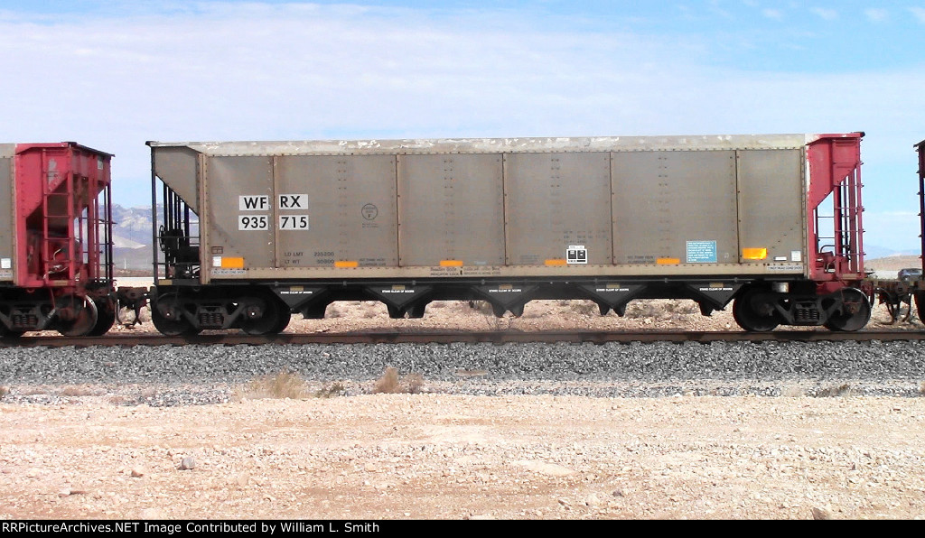 EB Unit Empty Hooper Frt at Erie NV  07-28-2022 -21